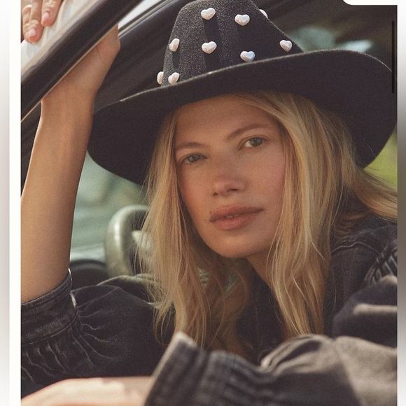 Anthropologie Accessories - Anthropologie Heart Pearls Rancher Hat Beaded Crown Wool Felt Black